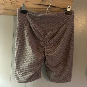 Booty shorts in grey